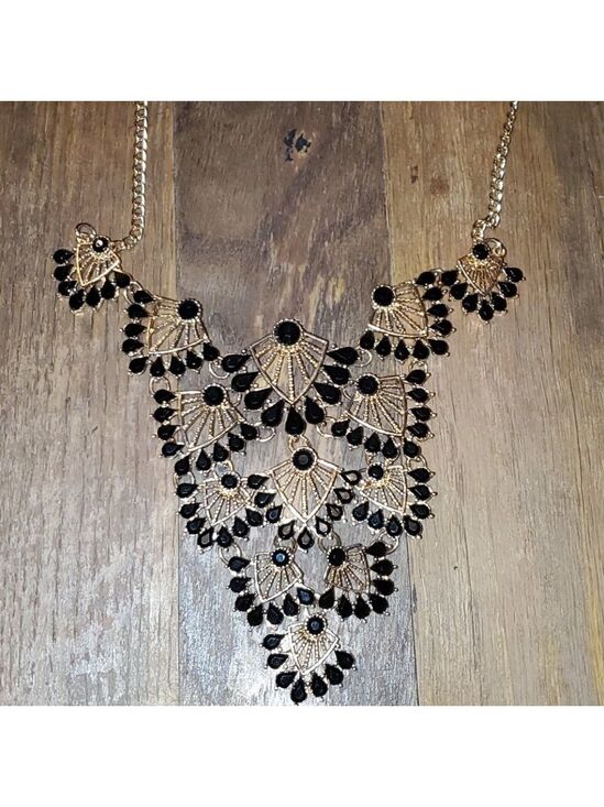 Claire's Jewelry - Claires black and gold fashion necklace